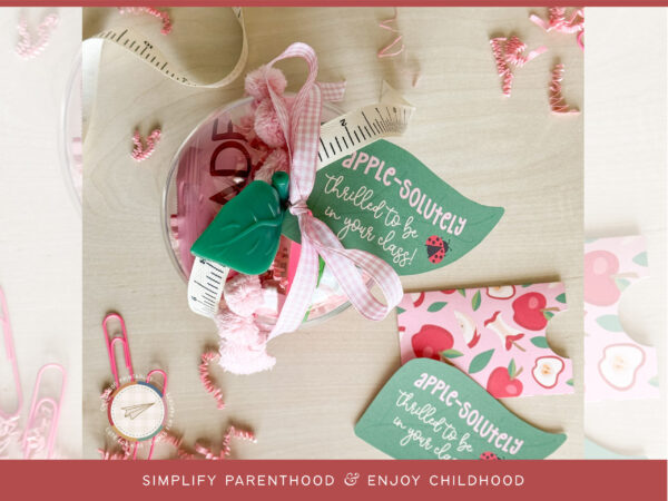 AppleLeafGiftTagGiftCardSleeveChildhoodPrintables3 AppleLeafGiftTagGiftCardSleeveChildhoodPrintables3